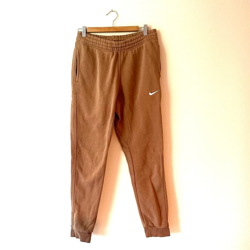 Nike beige men’s Medium joggers